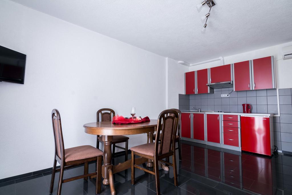 Apartments Ilak 特罗吉尔 外观 照片